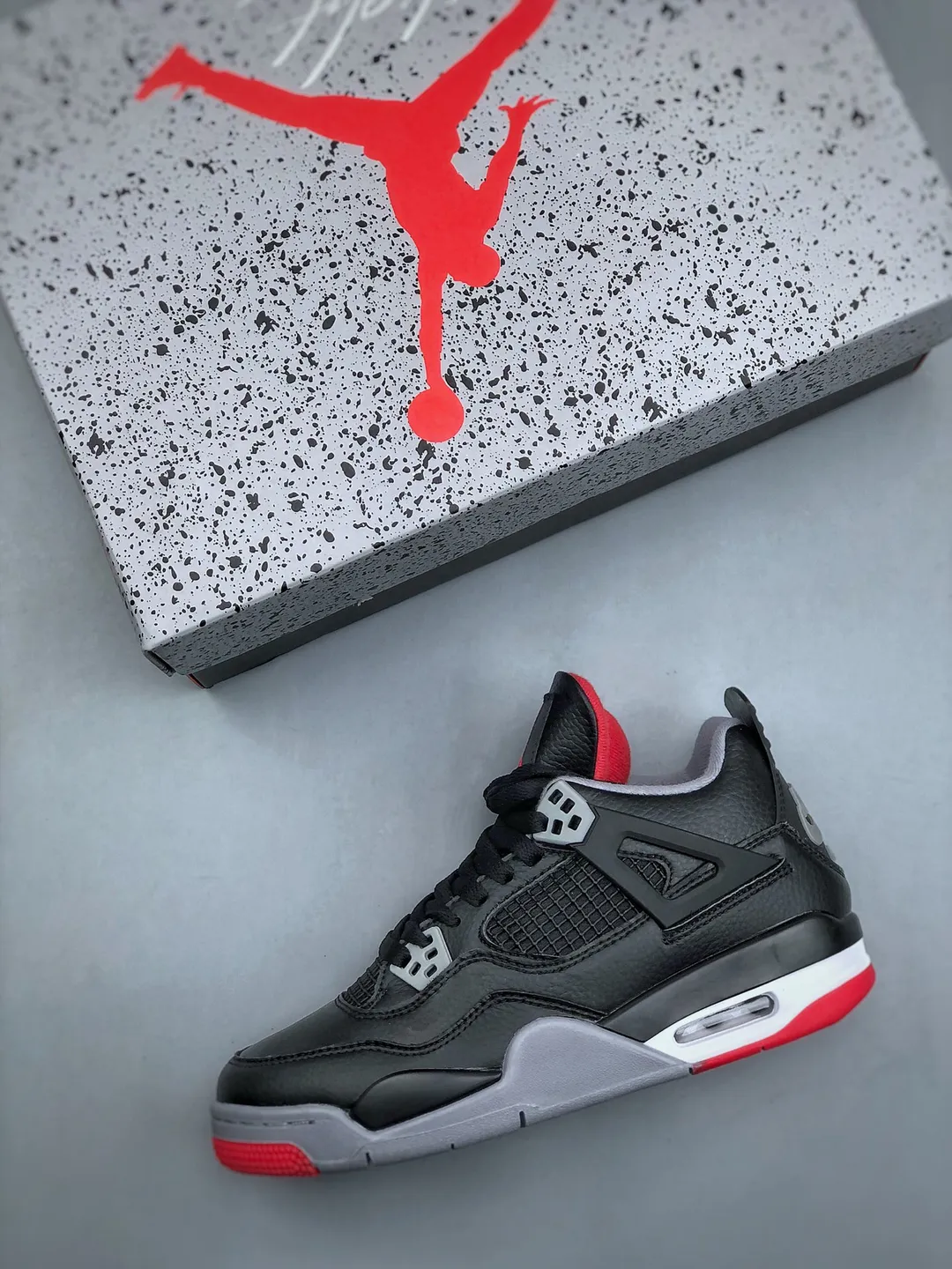 Jordan retro 4 bred 