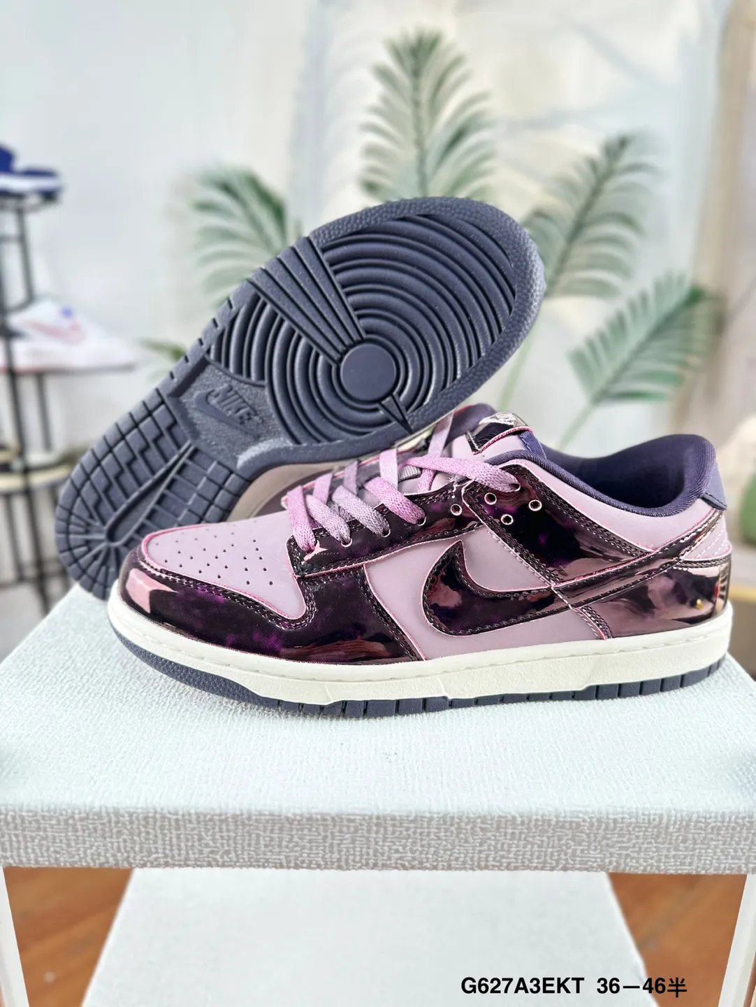 🌸 Nike Dunk Low SE “Purple Panda”