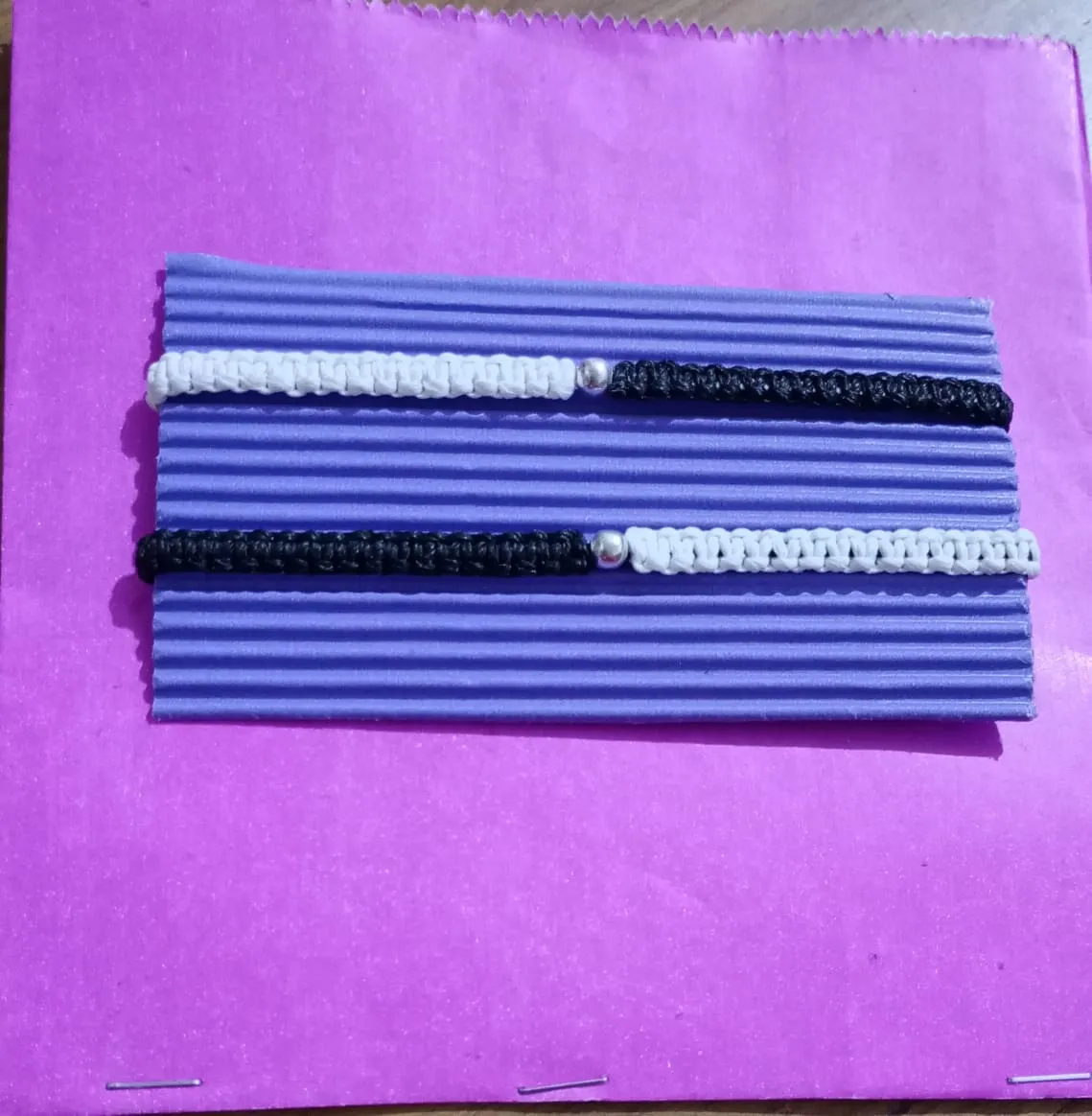 Pulseras de hilo encerado 