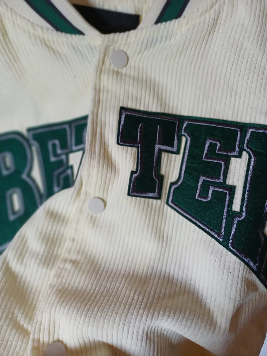 Campera de corderoy con corderito talle "L"