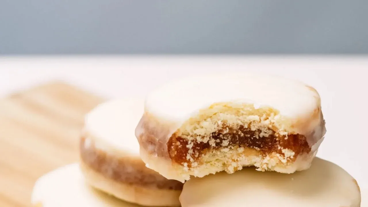 ALFAJOR MEMBRILLO CON GLASE DE LIMON SIN TACC  